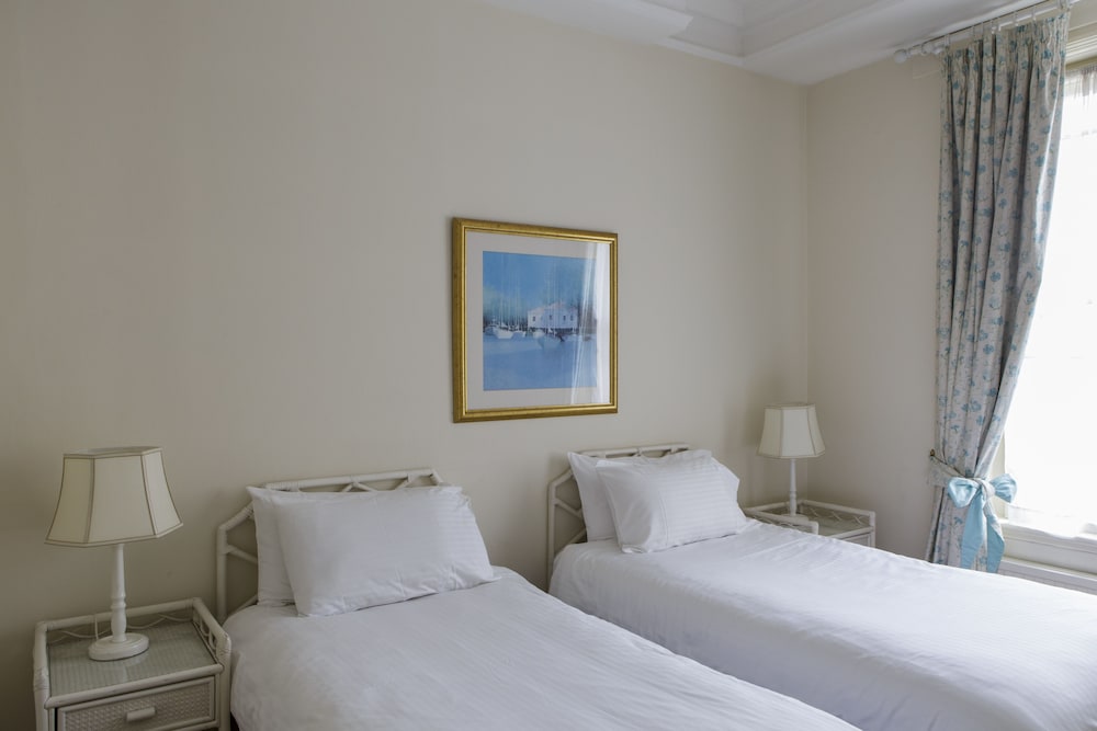 3 Bedrooms, Signature, Apartment, 2 Double Beds, 3 Beds, 2 Bathrooms، No 1 The Mansions By Mansley 3/10