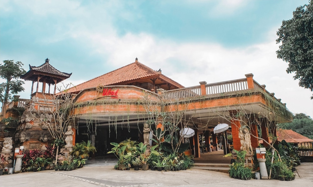 Ubud Hotel Villas Malang 1/76