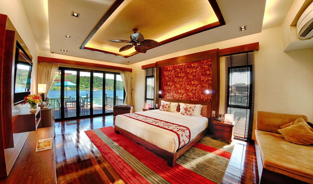 Gayana Marine Resort 2/71