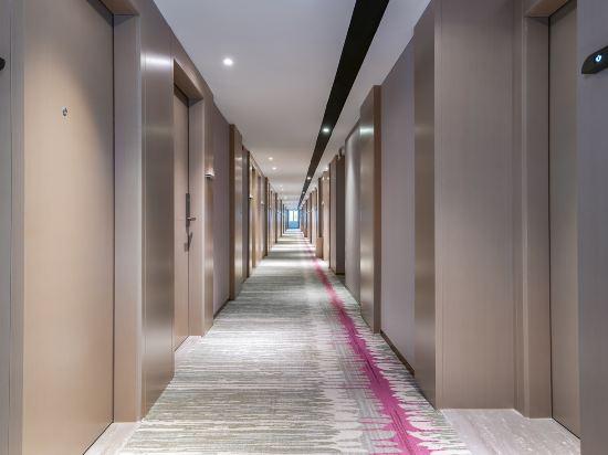 Lavande Hotel (Shenzhen Longgang Dayun Center Jixiang Metro Station) 9/15