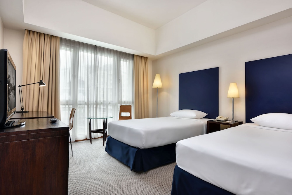 Hotel Capitol Kuala Lumpur 12/25
