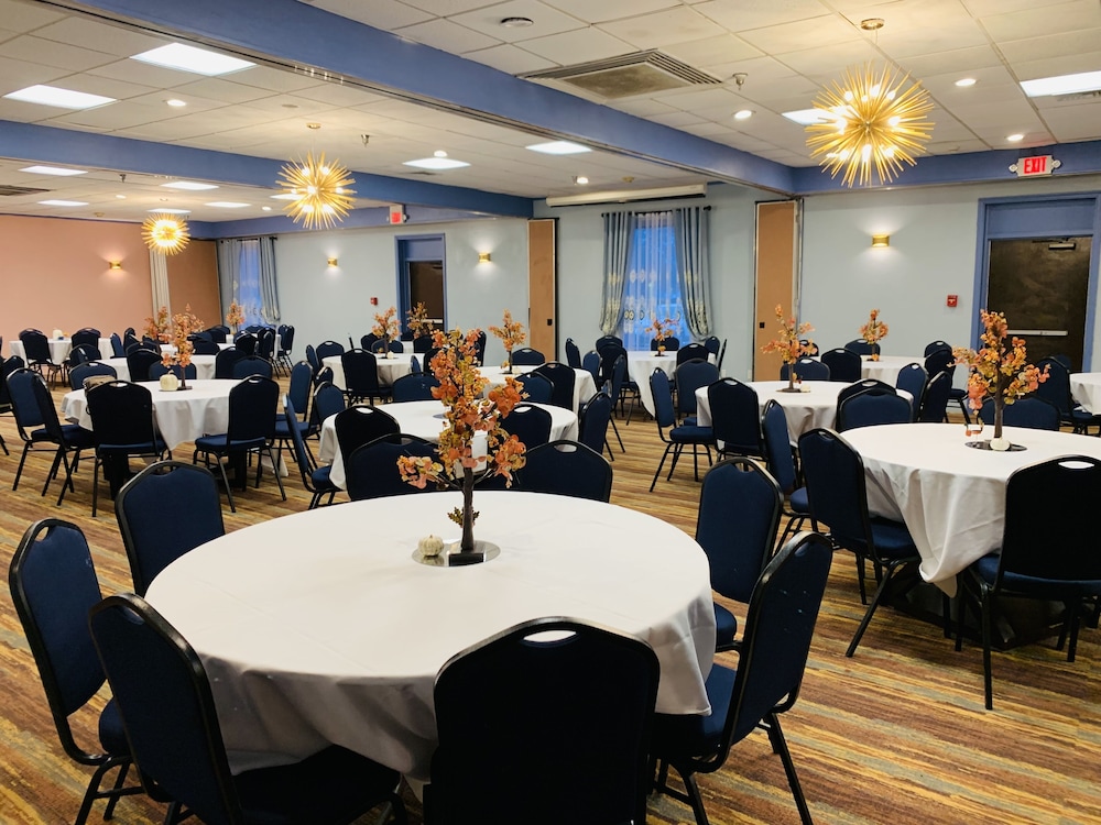 Albany Airport Inn 38/50