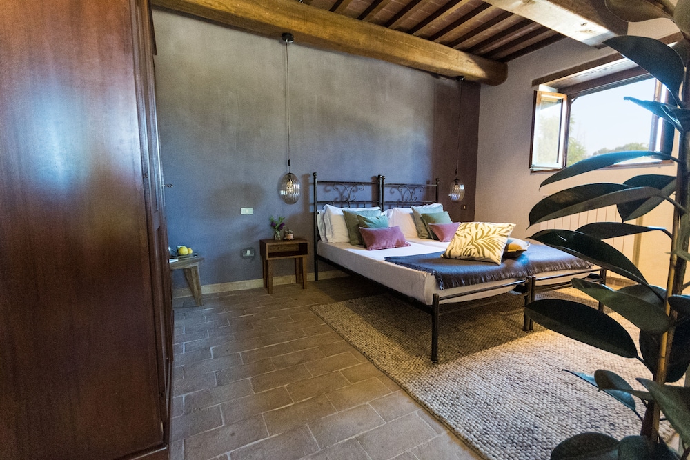 Borgo Castello Panicaglia 10/35