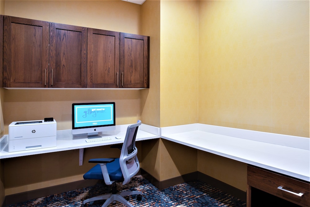 Hampton Inn & Suites Logan 28/48