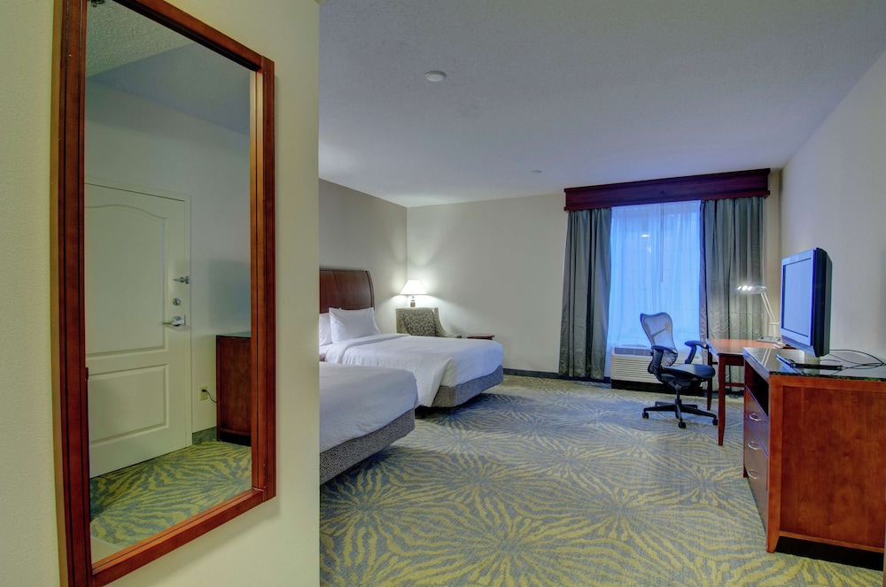 Hilton Garden Inn Norwalk 14/71
