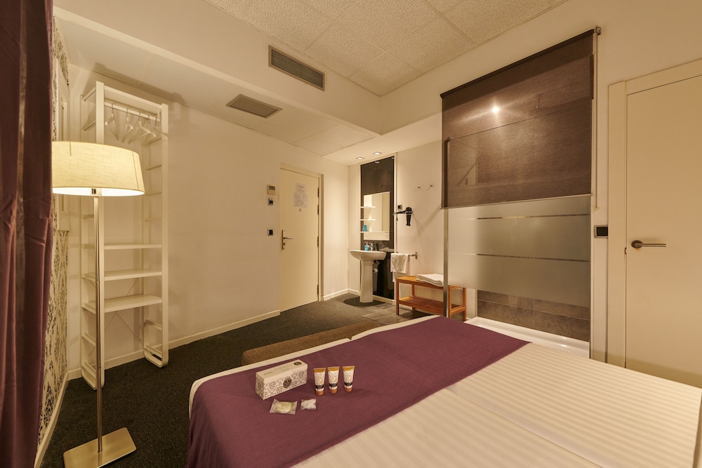 Hostal Mayerling Centro 23/33