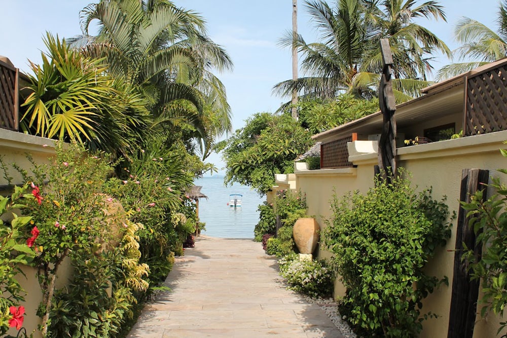 The Sunset Beach Resort Spa Taling Ngam 38/50
