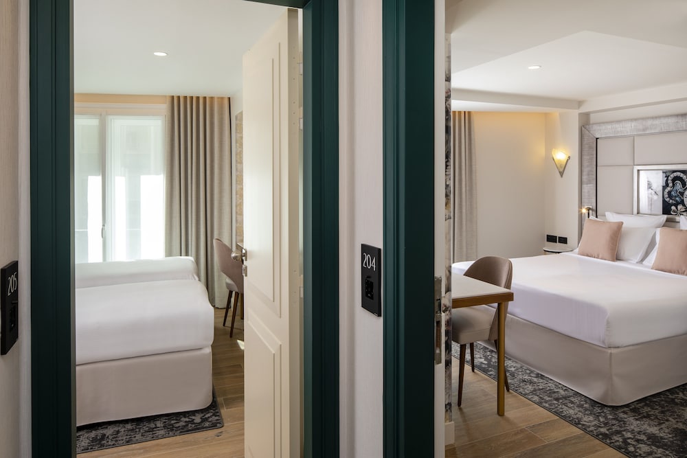 Hôtel des Champs-Élysées 41/43