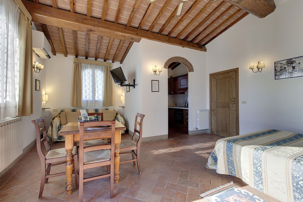 Farm House La Presura 27/50