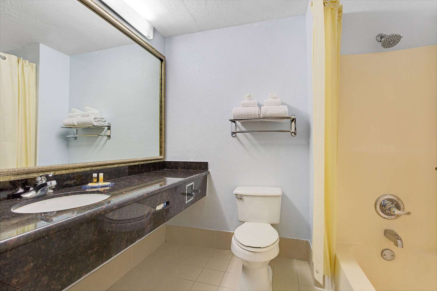 Days Inn by Wyndham Dallas Garland West 23/23