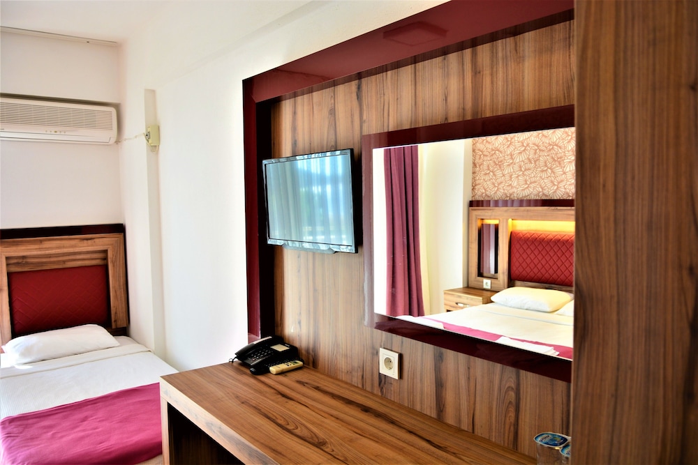 Senam Hotel 17/27