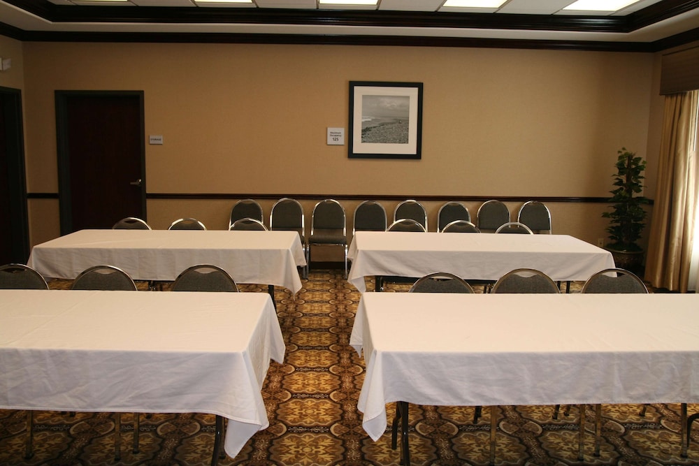Hampton Inn Suites Galveston 65/68