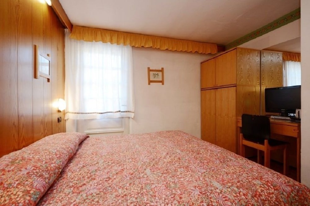 Hotel Monti Pallidi 30/37