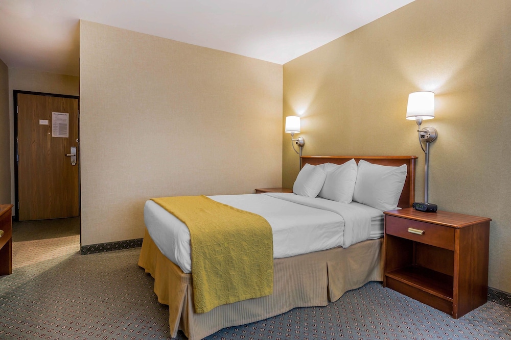 Quality Inn Hyde Park Poughkeepsie North 15/40