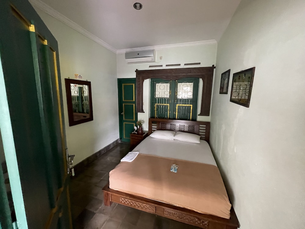 Pamularsih Homestay 12/44