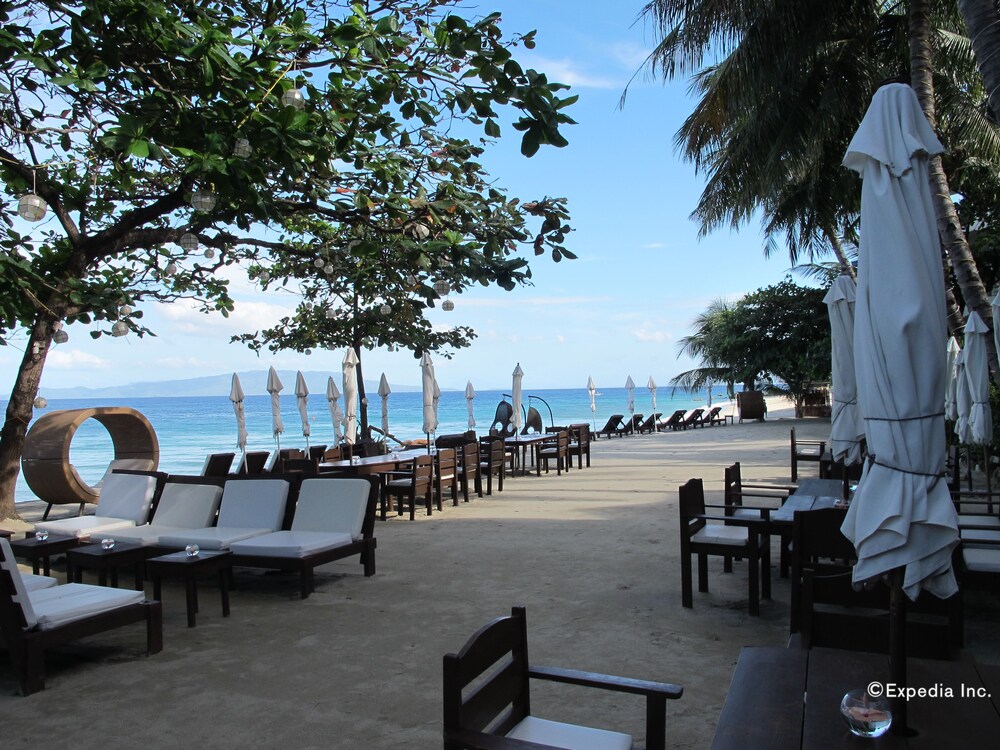 Sunset At Aninuan Beach Resort 46/74
