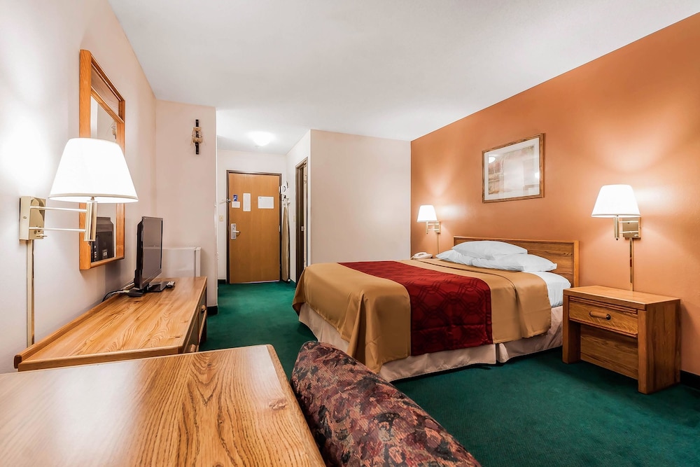 Rodeway Inn Holdrege NE 10/38