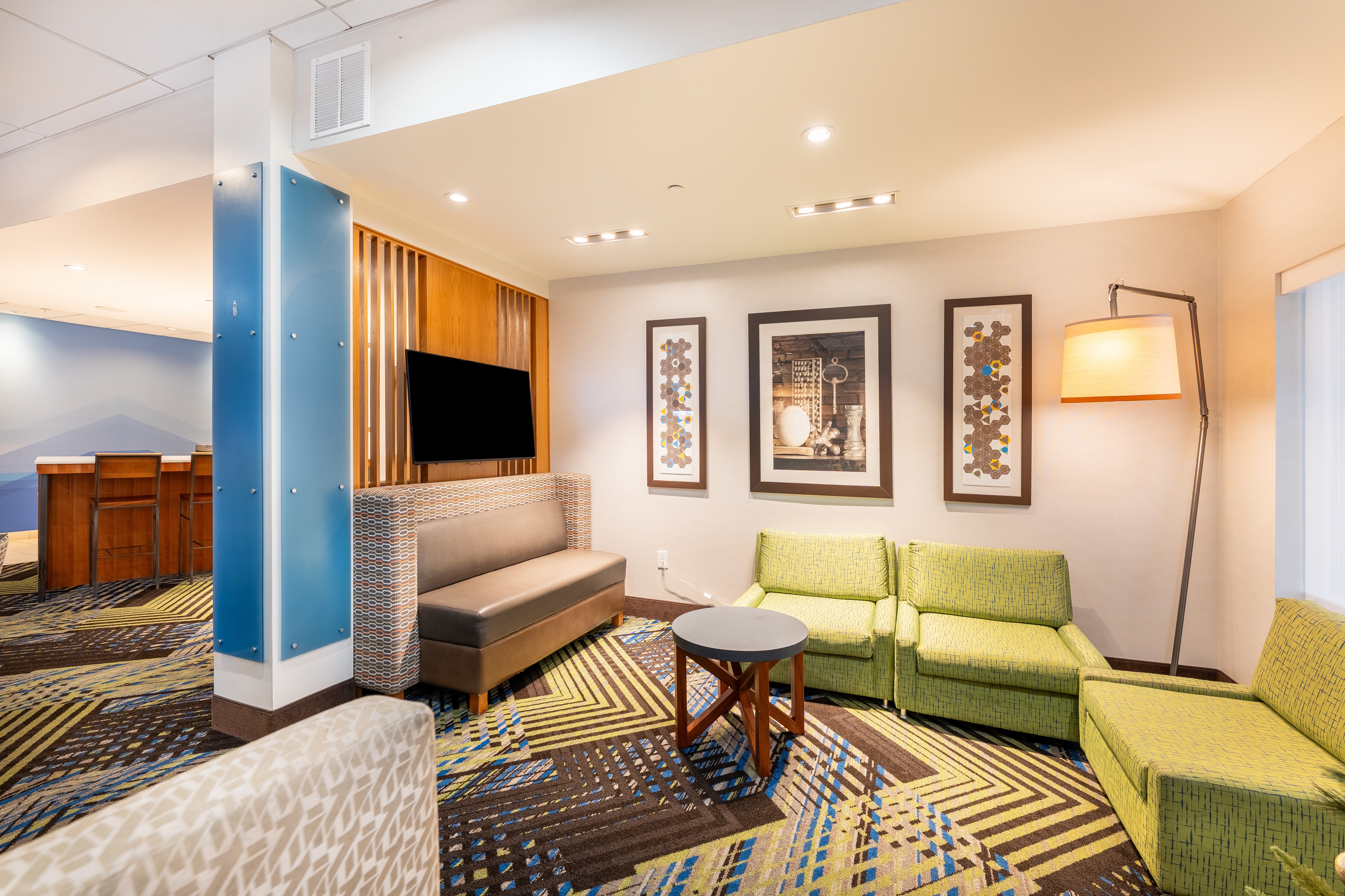Holiday Inn Express Suites Nashville North Springfield 51/77