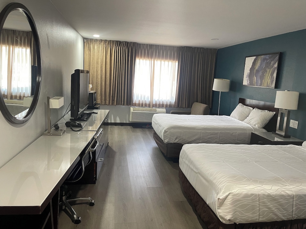 Portside Inn & Suites 14/58