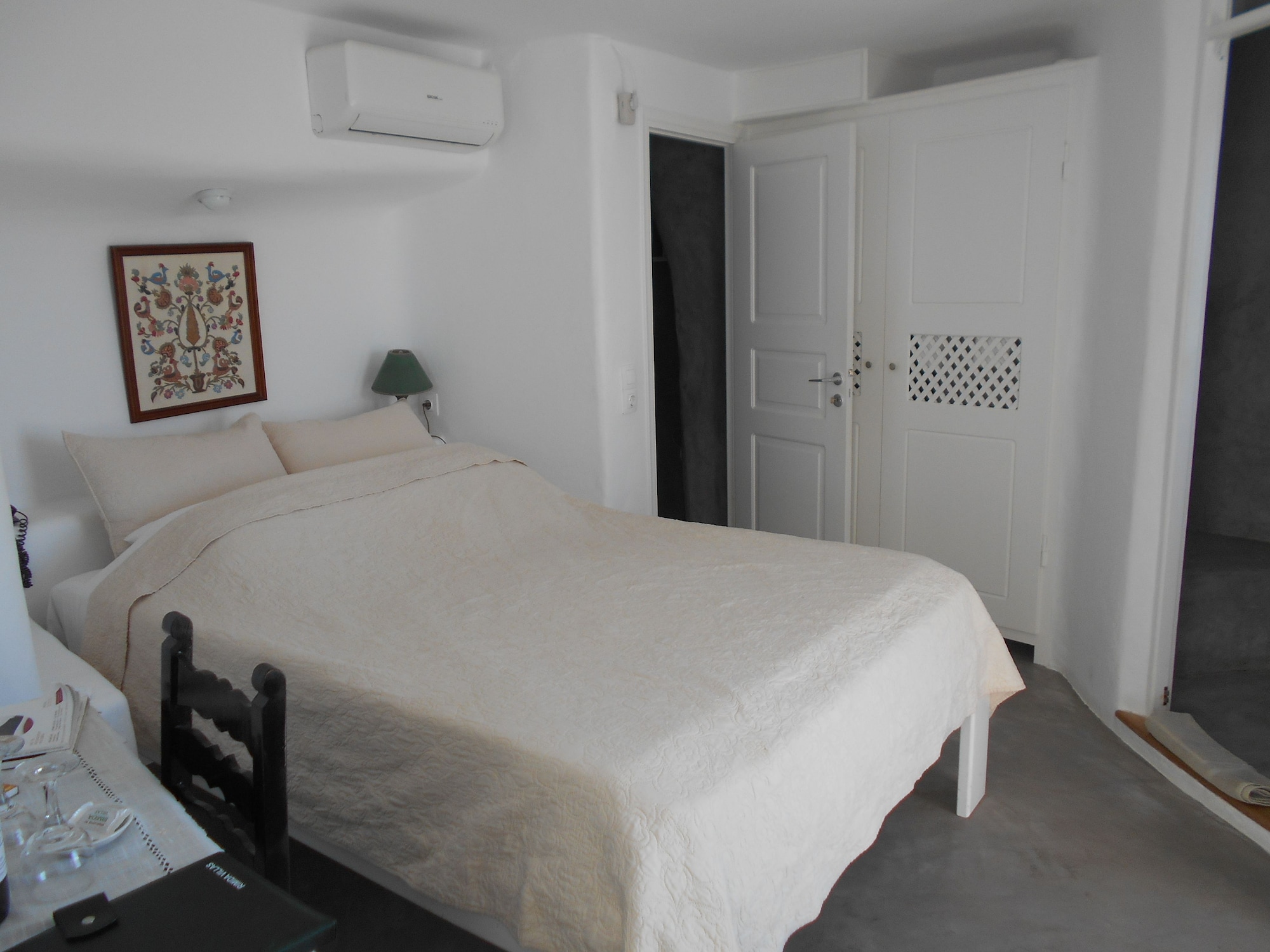 ROOM, DOUBLE BED, JETTED TUB