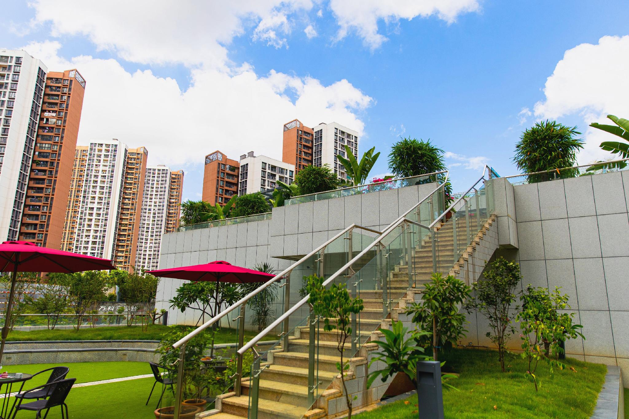 Lavande Hotel (Guangzhou Knowledge City Hetangxia subway station) 53/57
