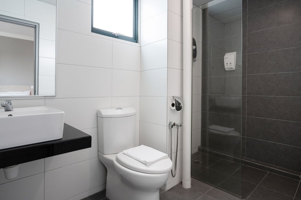 Golden View Serviced Apartment 66/67