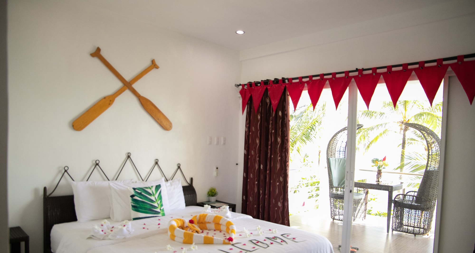 DELUXE, DOUBLE BED, BEACH VIEW