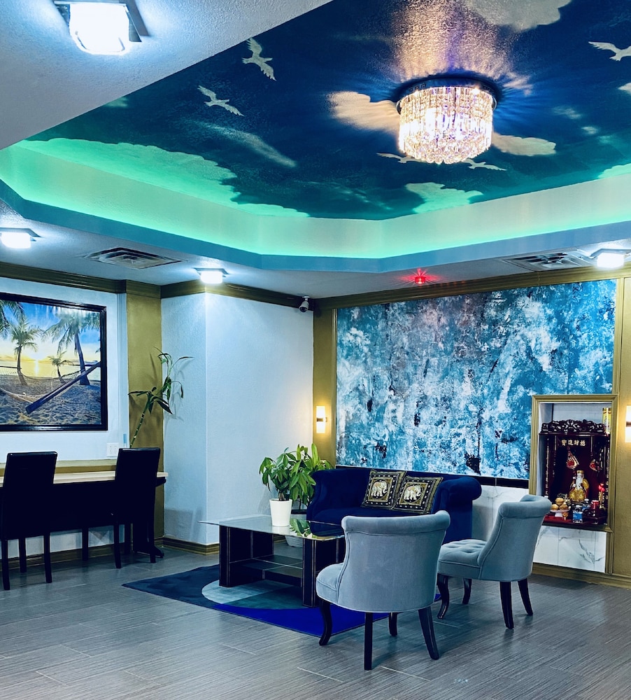 R Nite Star Inn & Suite 53/65