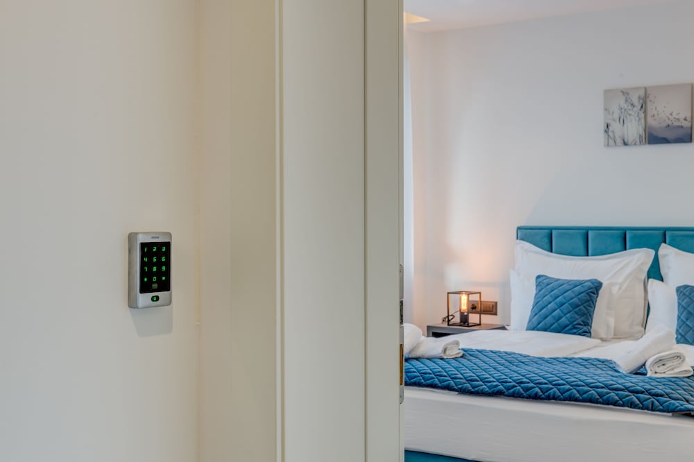 Lichia Amia Luxe Rooms 6/21