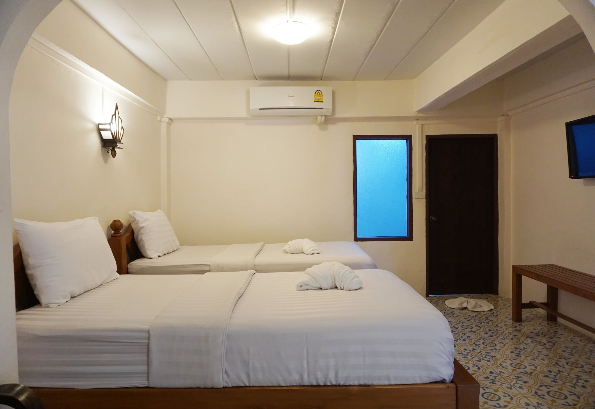 STANDARD, TWIN BEDS