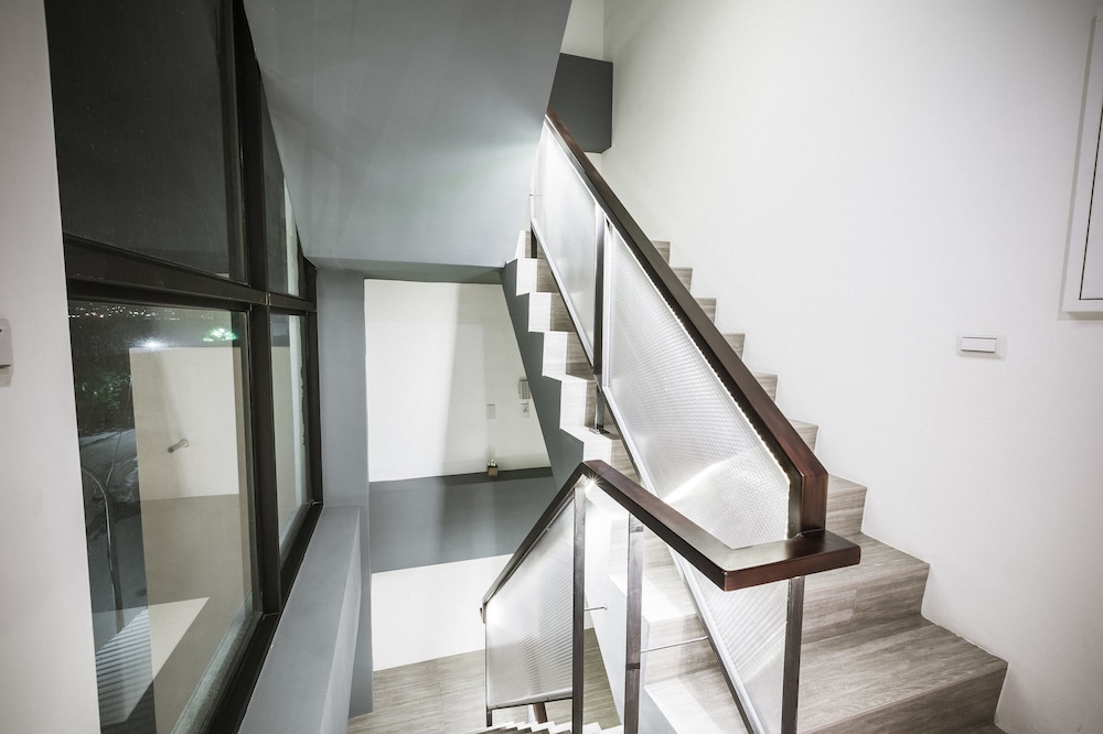 Tiin Tinn Rivershore B and B 33/50