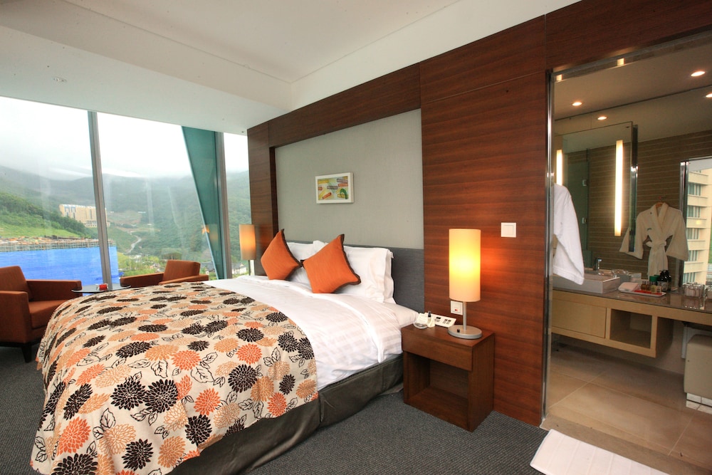 High1 Grand Hotel Convention Tower 25/64