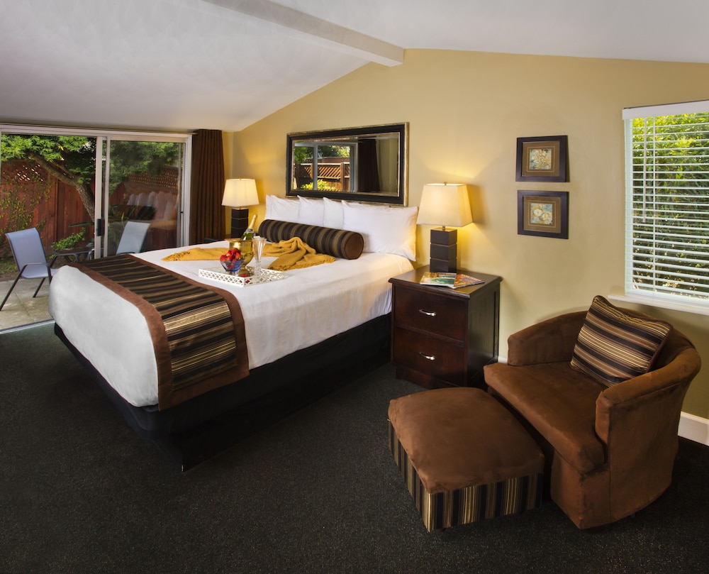 Monterey Peninsula Inn 17/63