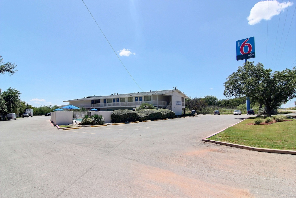 Motel6 Abilene, Tx 33/42