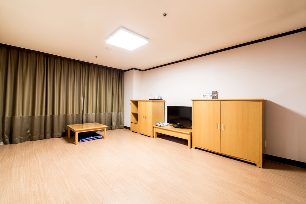 Hotel Miranda 18/25