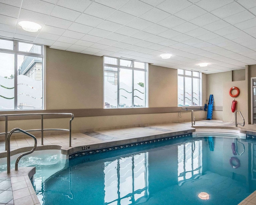 Quality Suites Drummondville 8/43