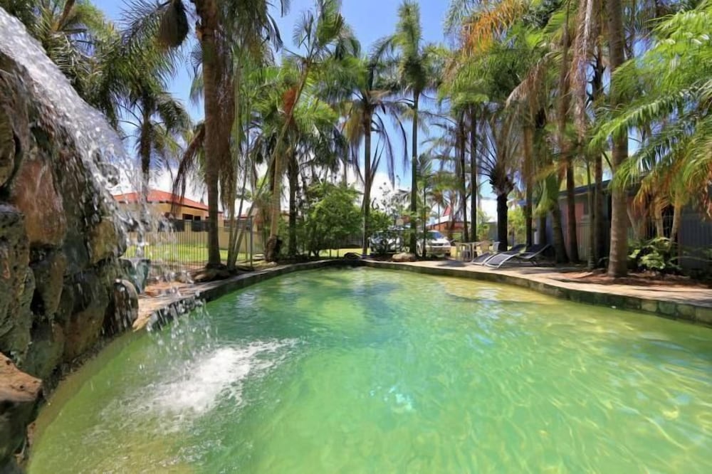 Bargara Gardens Motel And Holiday Villas 35/44