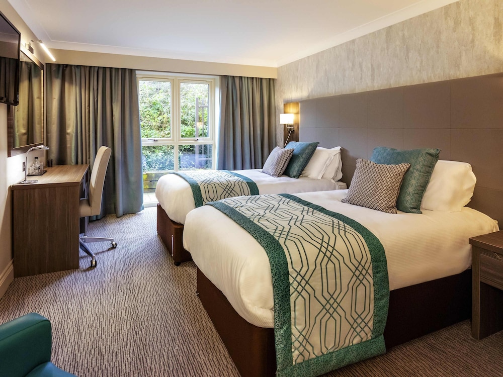 Mercure Milton Keynes 22/76