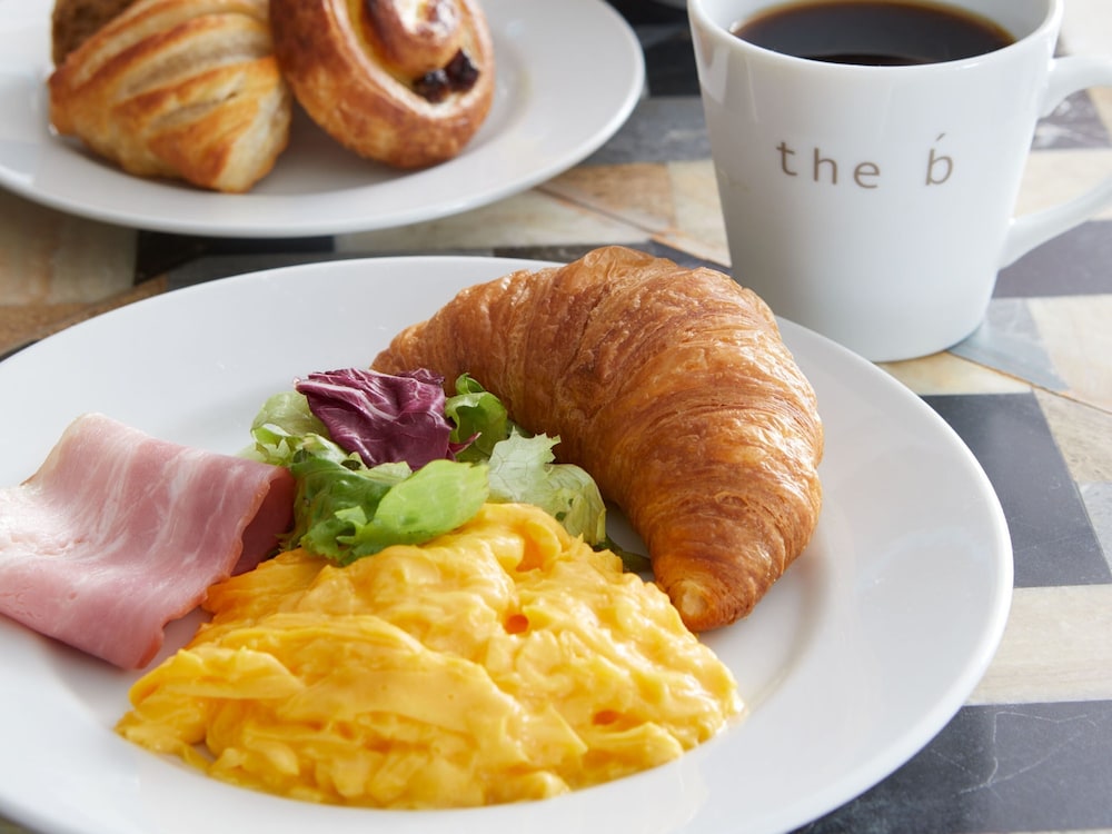 the b 三軒茶屋 写真2
