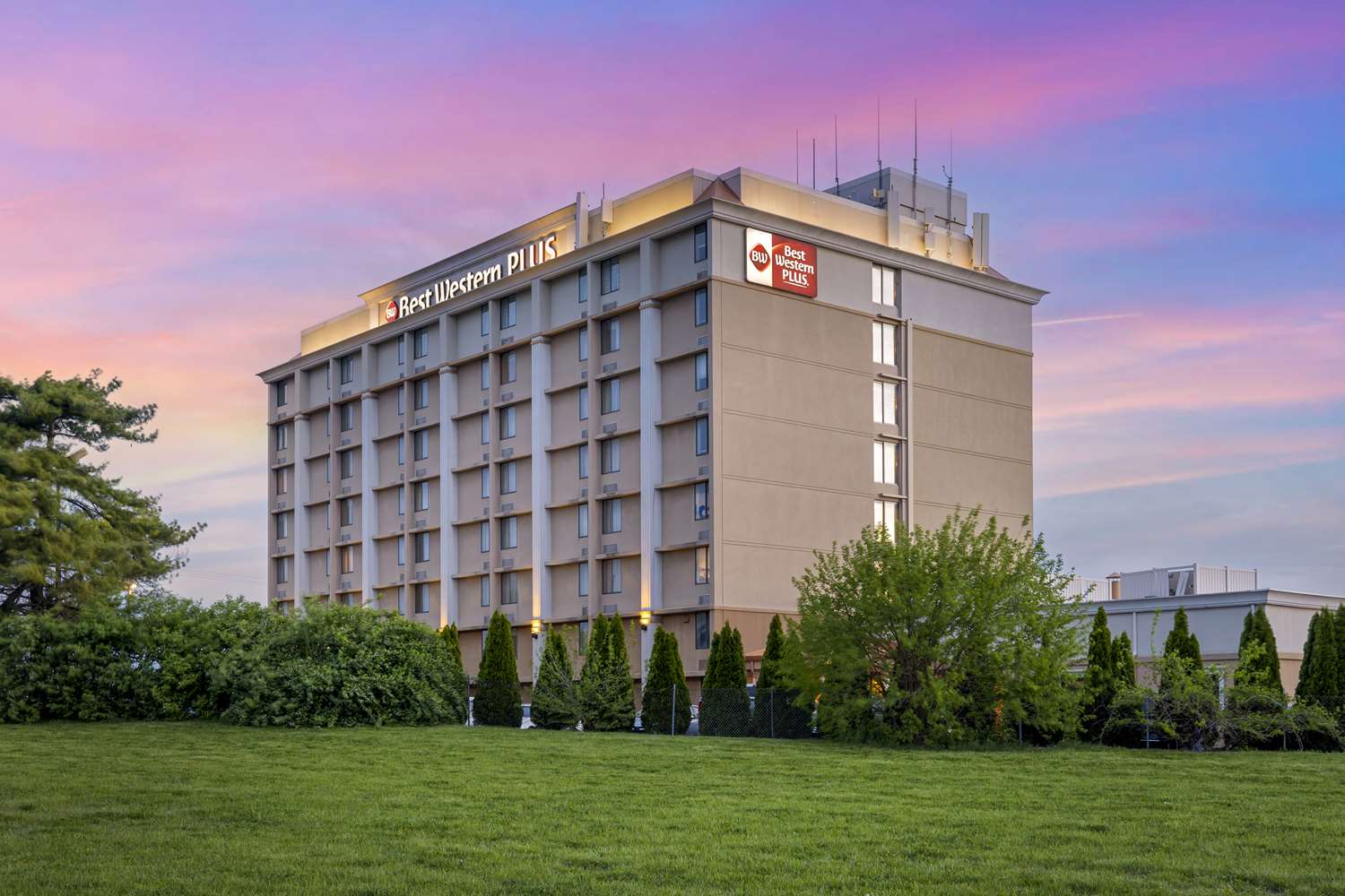 Best Western Plus The Charles Hotel 2/42