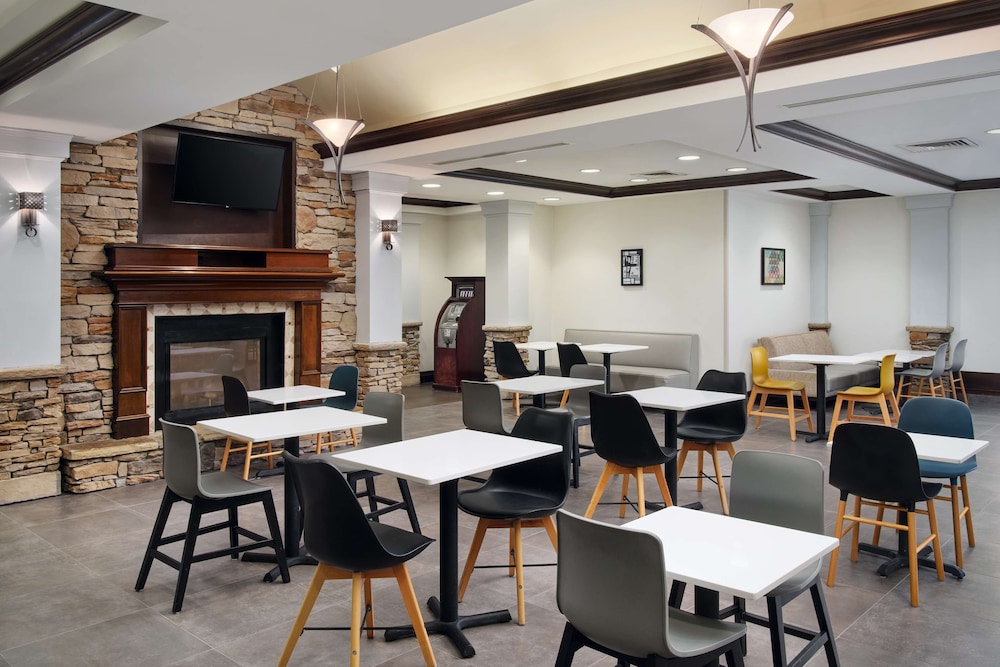 HYATT house Sterling/Dulles Airport-North 33/53