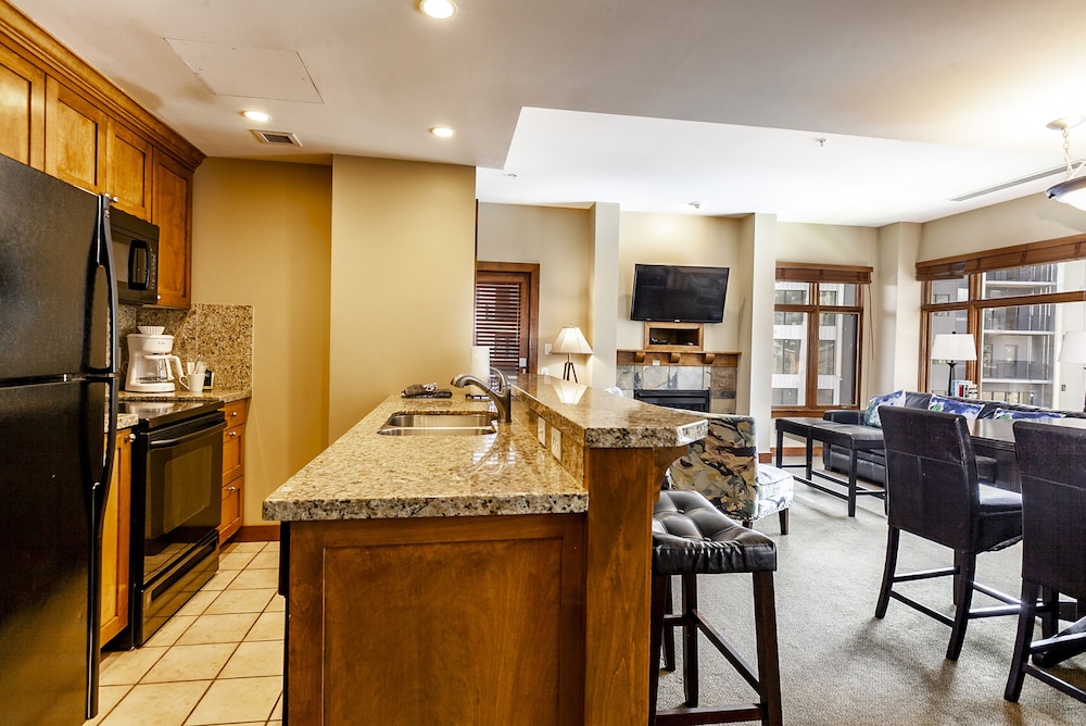 Sundial Lodge by All Seasons Resort Lodging 34/50