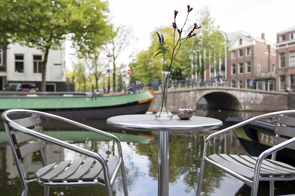 Amsterdam Canal Hotel 60/68