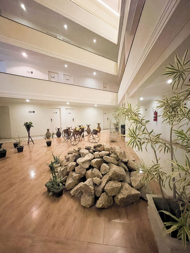 Athos Hotel 33/49