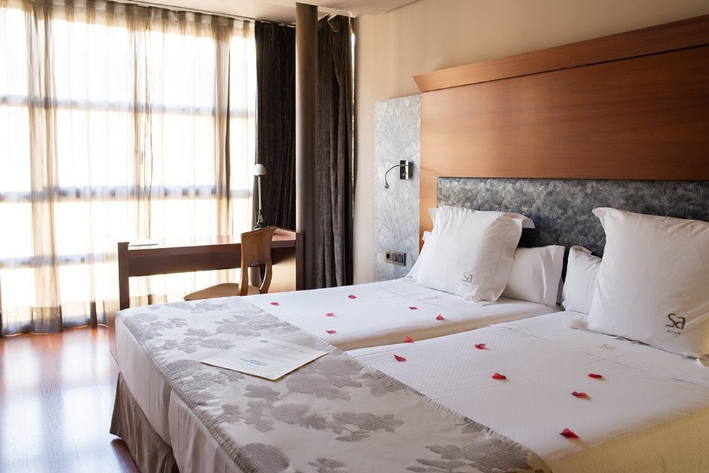 Hotel Sancho Abarca 12/44