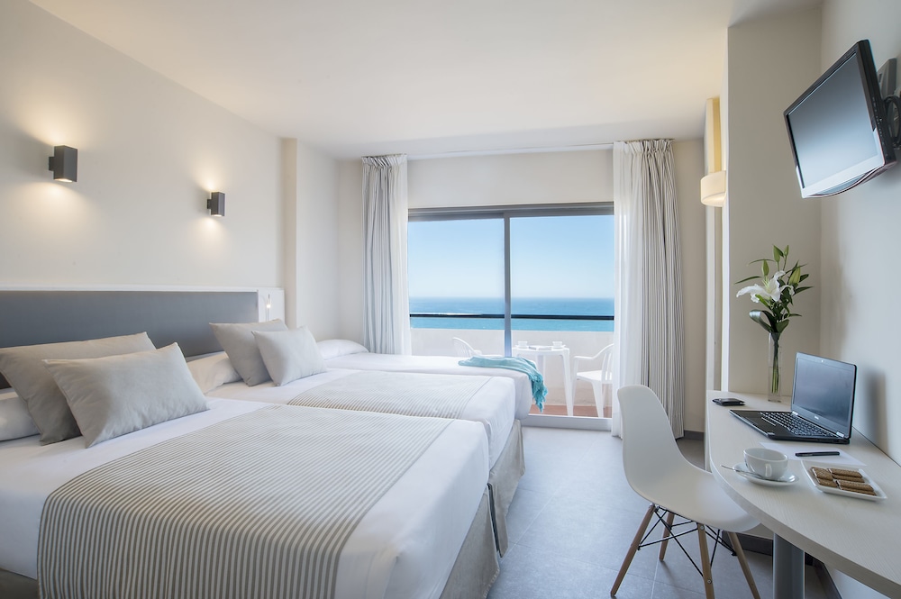 STANDARD, SINGLE, DOUBLE BED, BALCONY