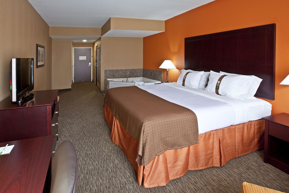 Holiday Inn Louisville Airport South 17/62