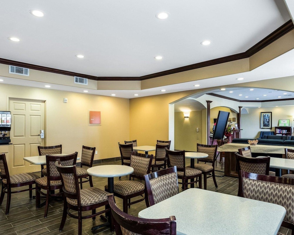 Quality Inn & Suites Houma 39/47