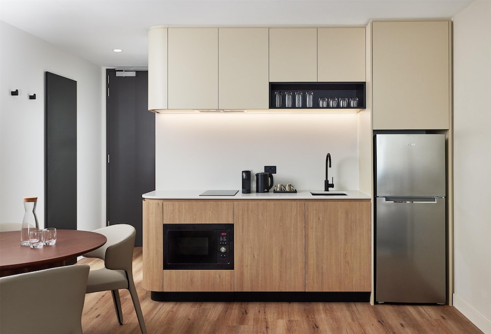 Hyatt House South Melbourne 8/47