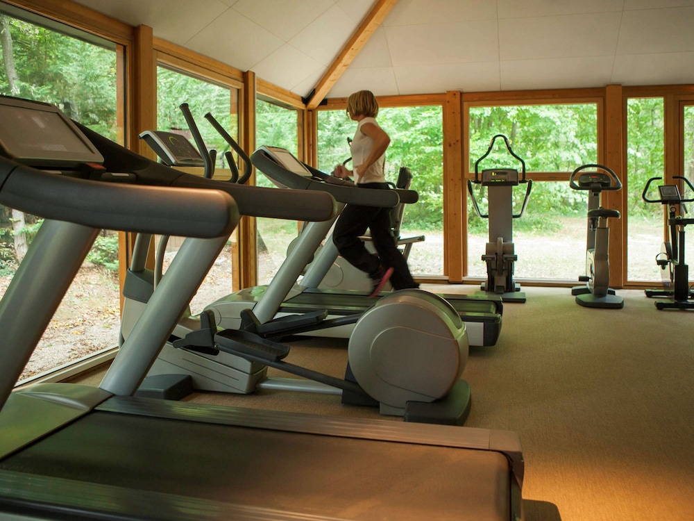 NOVOTEL FONTAINEBLEAU URY 27/51